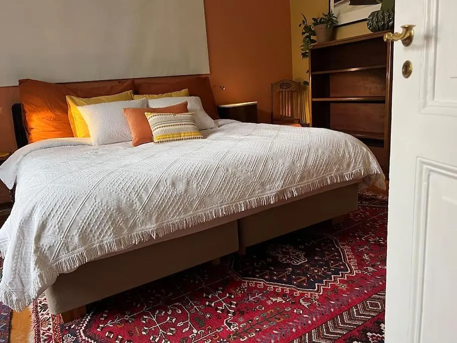 Spacious Historical Art Oasis In The City Center Bergen Apartament